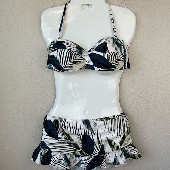 NWT La Blanca Bikini Top and Swim Skirt Size 6 - Picture 1 of 6